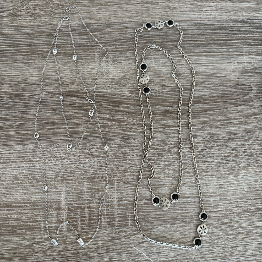 Bundle 2 long Vintage Dainty Neclaces Silver Black 21” 22” Sand Dollar Unique